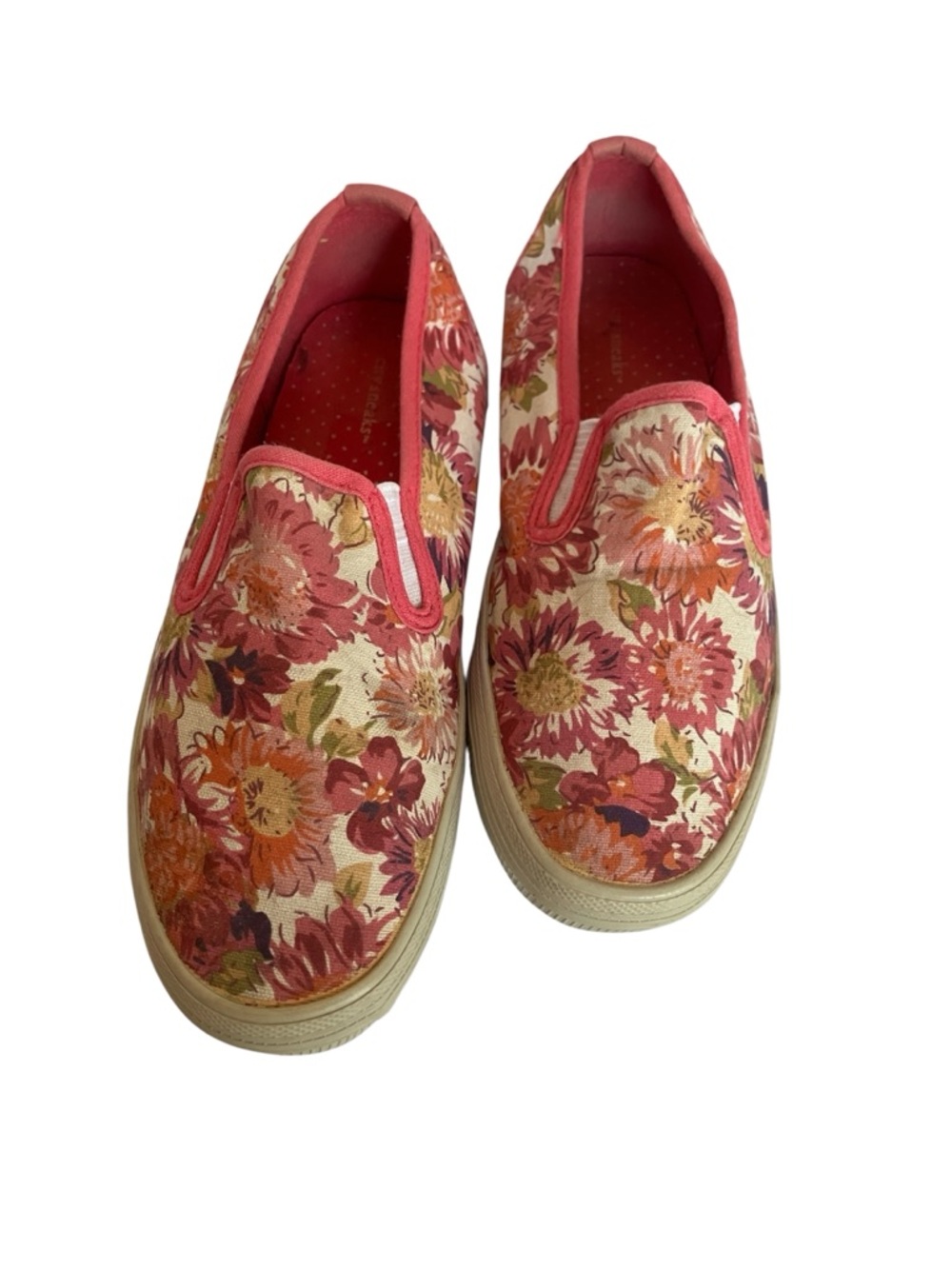 Floral Slip-On Canvas Sneakers in Pink size 5